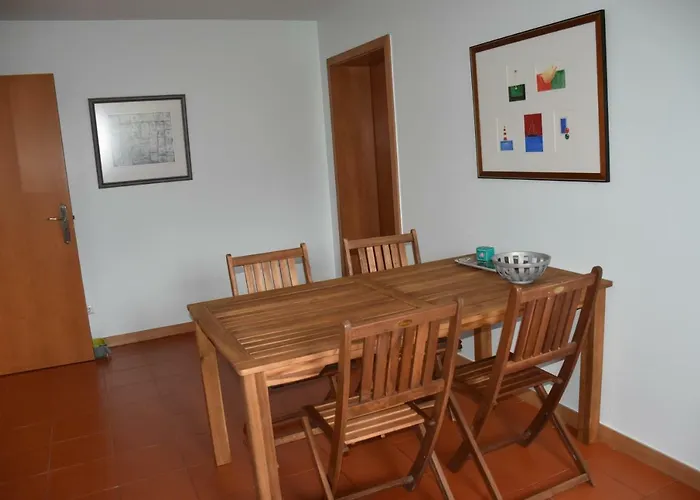 Homestay Camellia House *